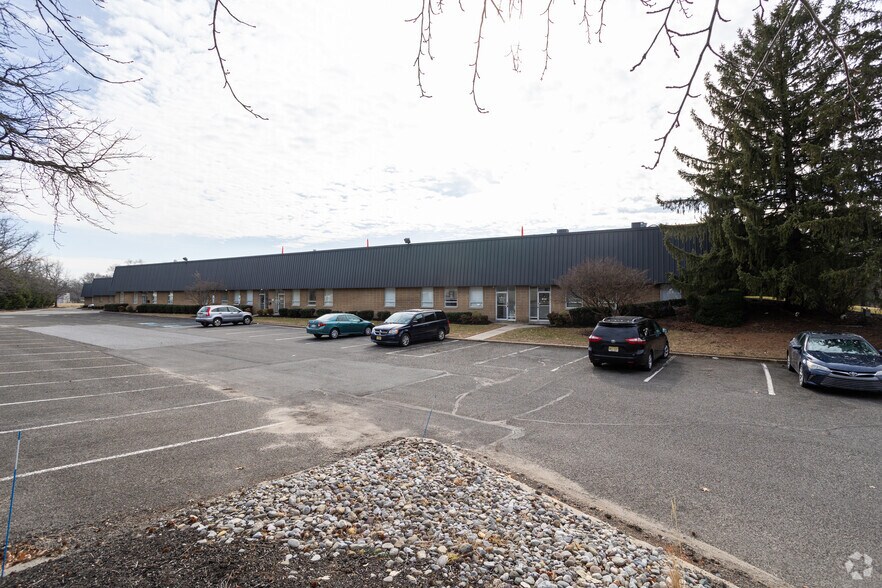 More Photos Of 1829 Underwood Blvd, Delran Distribution For Lease