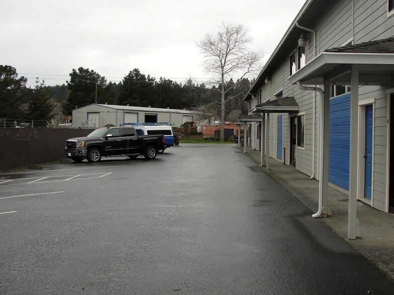 More Photos Of 5670 W End Rd, Arcata Warehouse For Lease