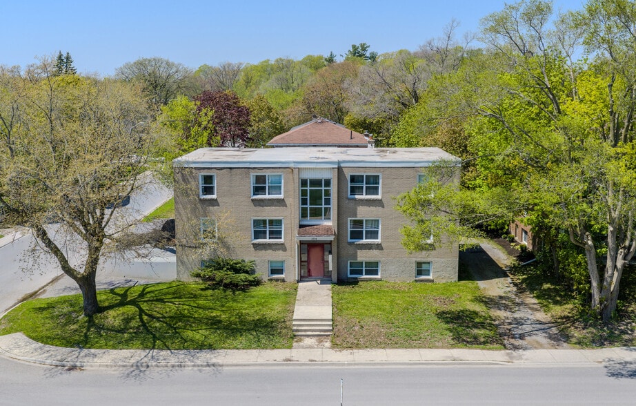 Primary Photo Of 304 Yonge St, Kingston Apartments For Sale