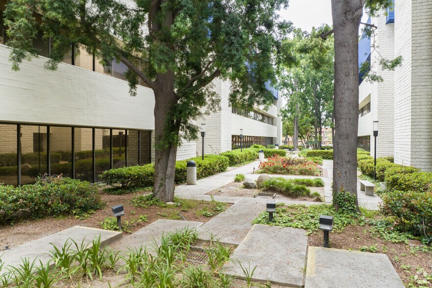 More Photos Of 12440 Firestone Blvd, Norwalk Unknown For Lease