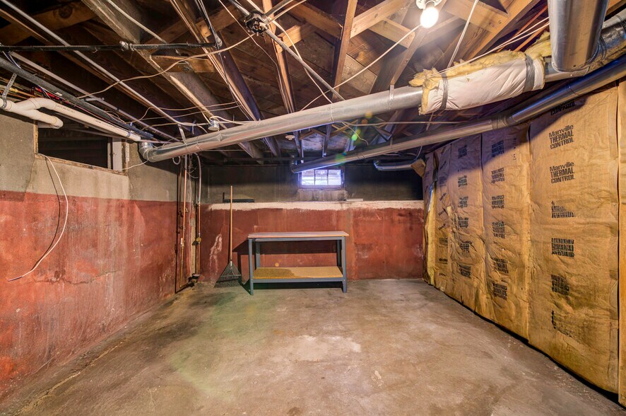 More Photos Of 1625 E Platte Ave, Colorado Springs Office For Sale