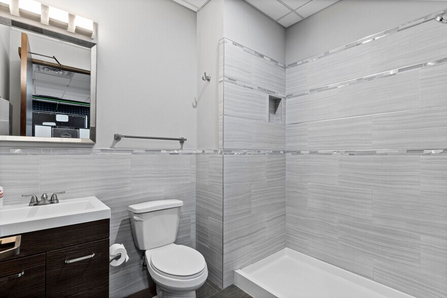 More Photos Of 1350 Rayford Park Rd, Spring Unknown For Lease