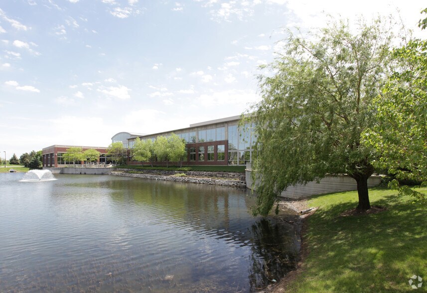 More Photos Of 1120 E Diehl Rd, Naperville Office For Lease