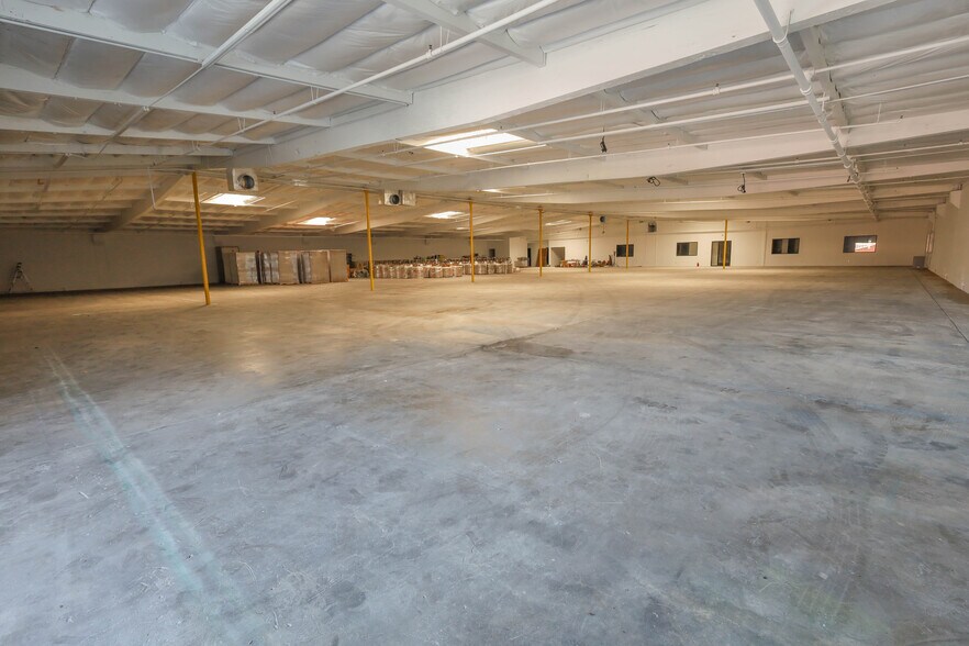 More Photos Of 1096 W Rialto Ave, San Bernardino Warehouse For Lease