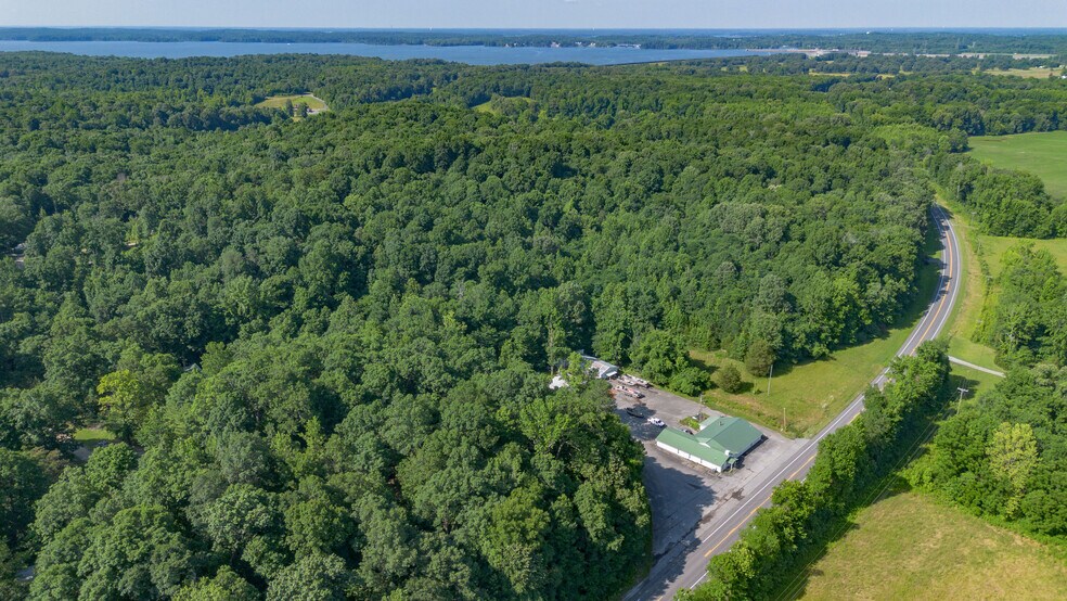 More Photos Of 6641 US Highway 62 W, Kuttawa Flex For Sale