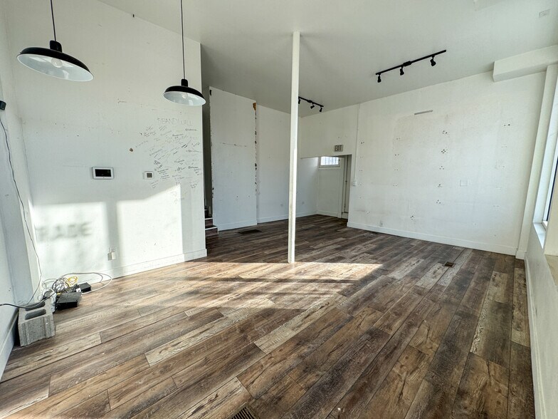 More Photos Of 1220-1222 Parsons Ave, Columbus Storefront Retail Residential For Sale