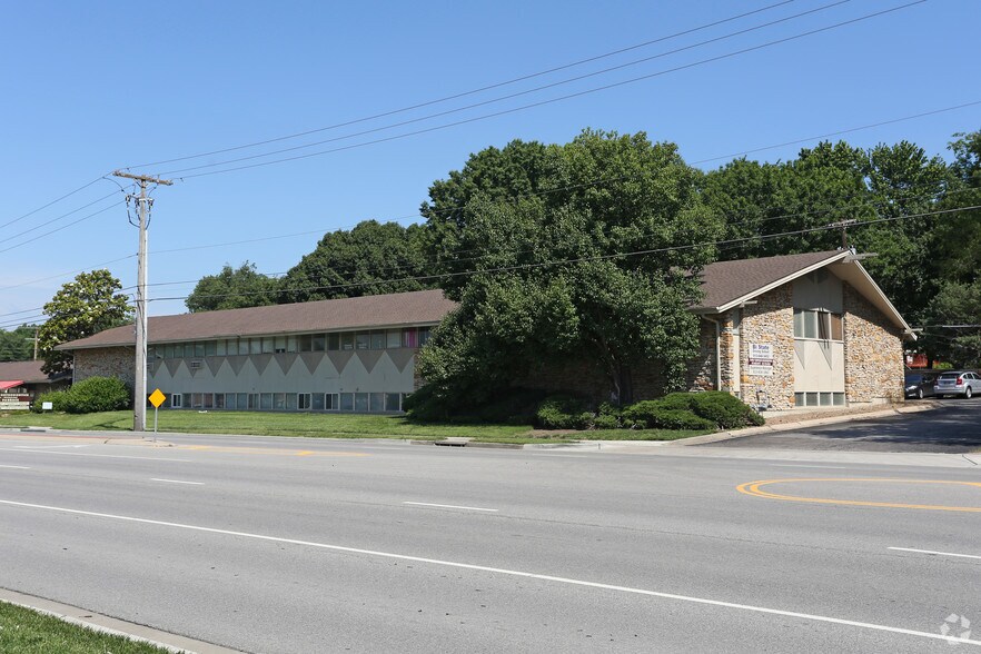 More Photos Of 8600 W 95th St, Overland Park Medical For Lease