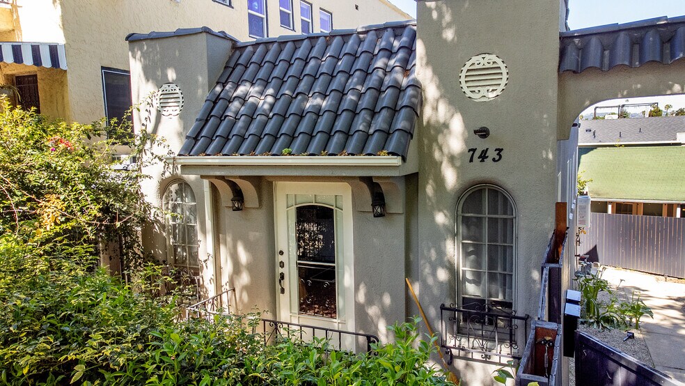 More Photos Of 743-745 Occidental Blvd, Los Angeles Apartments For Sale
