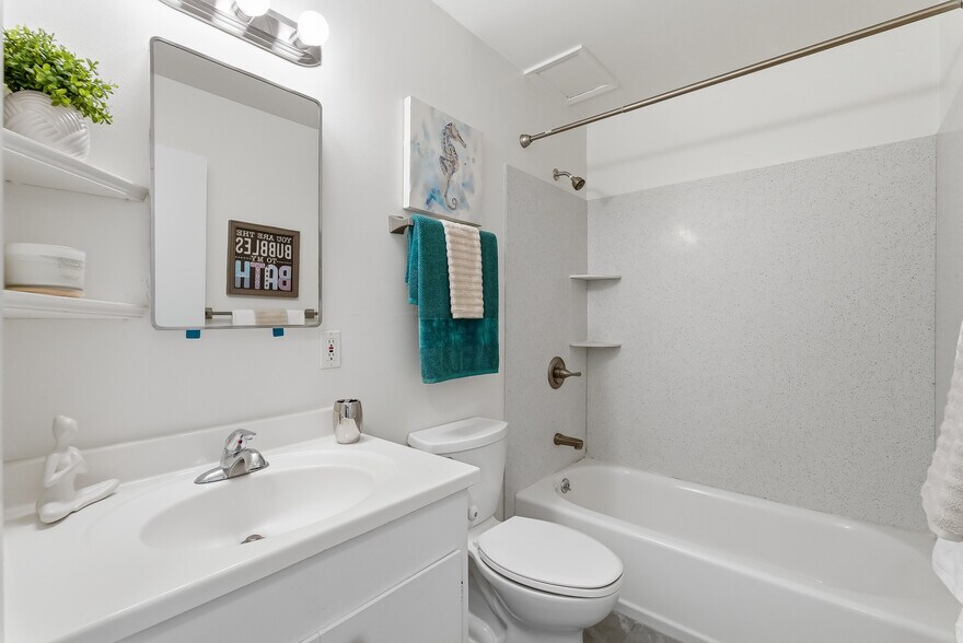 More Photos Of 517 Stannage Ave, Albany Apartments For Sale