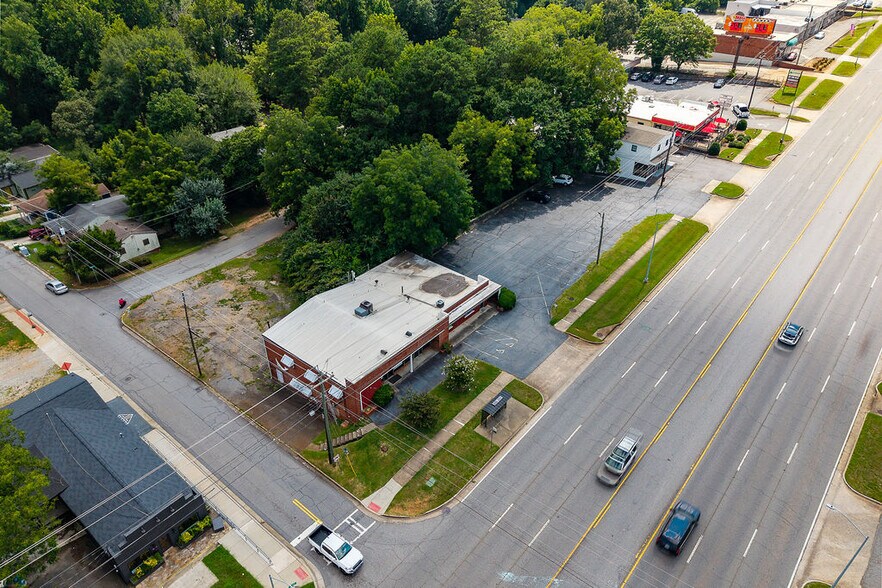 More Photos Of 2109-2113 W Broad St, Athens Office Residential For Sale