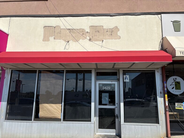 More Photos Of 3421-3431 E Tremont Ave, Bronx Storefront Retail Office For Lease