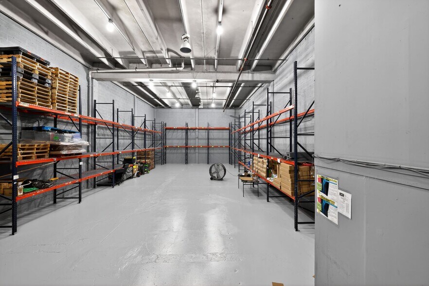 More Photos Of 7080-7088 NW 50th St, Miami Warehouse For Sale