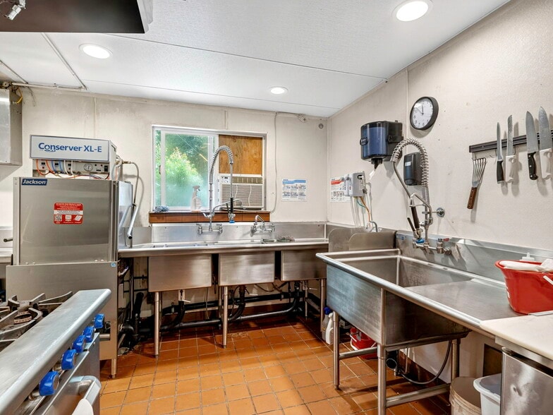 More Photos Of 16451 Golf rd, Cobb Golf Course Driving Range For Sale