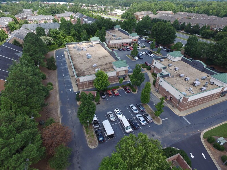 More Photos Of 920 Woodstock Rd, Roswell Storefront For Lease