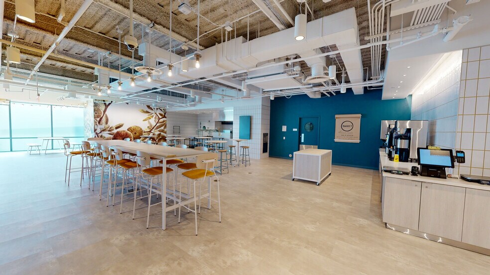 More Photos Of 6550 W Hillsborough Ave, Tampa Office For Lease