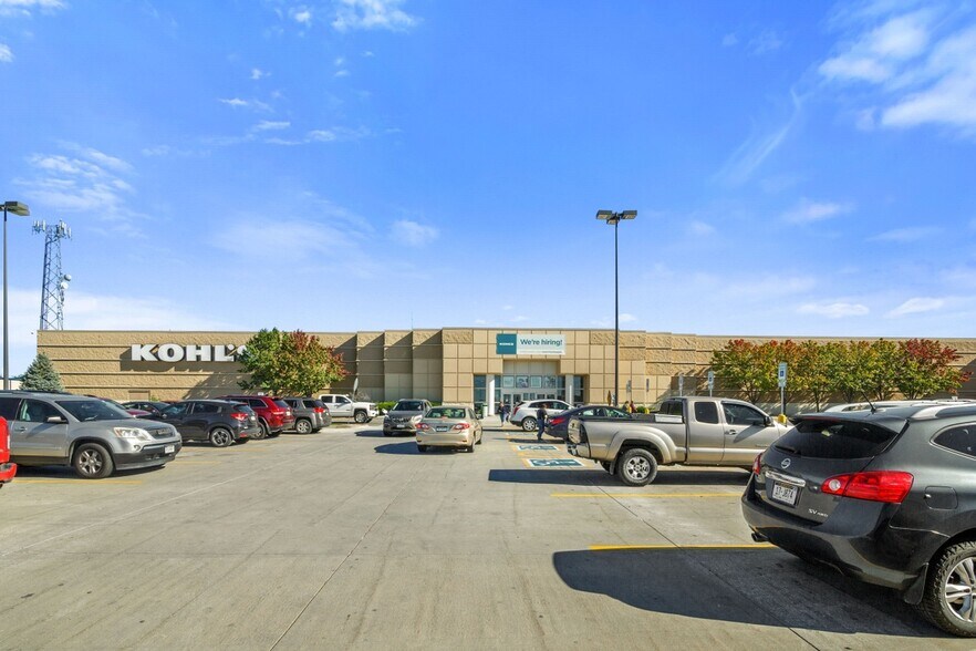 More Photos Of 221 Wilmar Ave, Grand Island Storefront For Sale