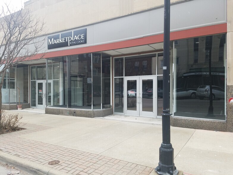 More Photos Of 127-133 E Market St, Sandusky Storefront For Lease
