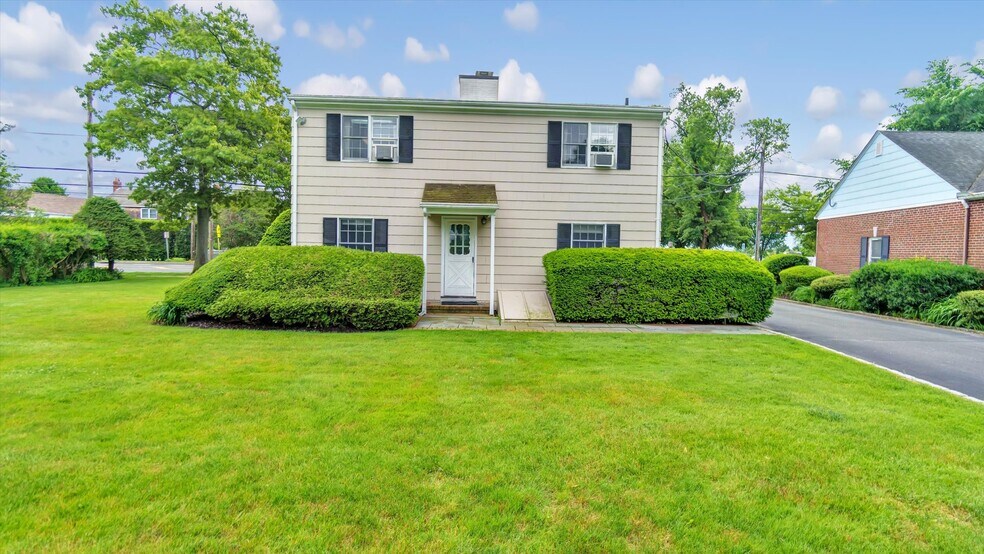 More Photos Of , Cutchogue Office For Sale