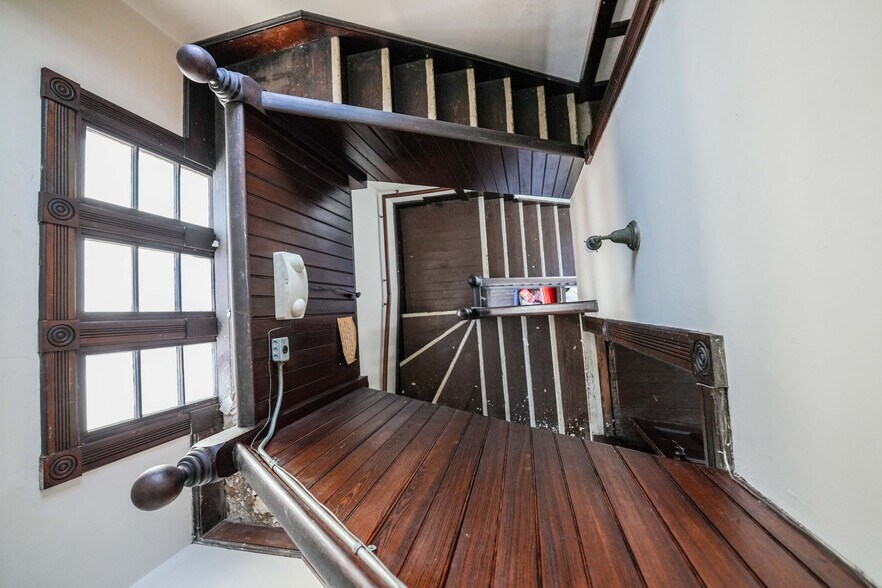 More Photos Of 636 Purchase st, New Bedford Specialty For Sale