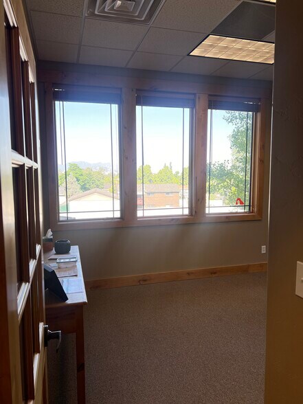 More Photos Of 4252 Highland Dr, Salt Lake City Medical For Sale