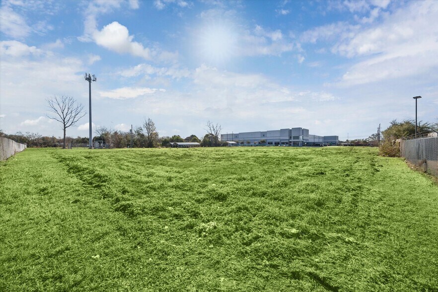 More Photos Of 4205 Pasadena Blvd, Pasadena Land For Sale