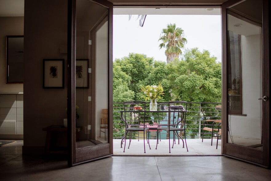 More Photos Of 7501 Santa Monica Blvd, West Hollywood Hotel For Sale