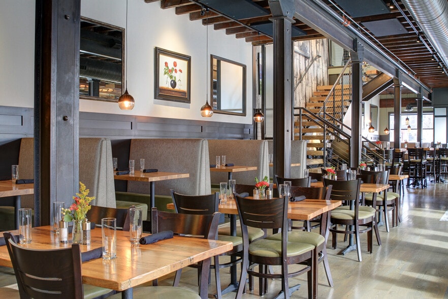 More Photos Of 121 E 2nd Ave, Niwot Restaurant For Lease