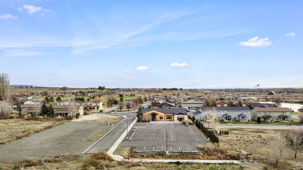 More Photos Of 7998 Vialago Pkwy, Zillah Specialty For Sale