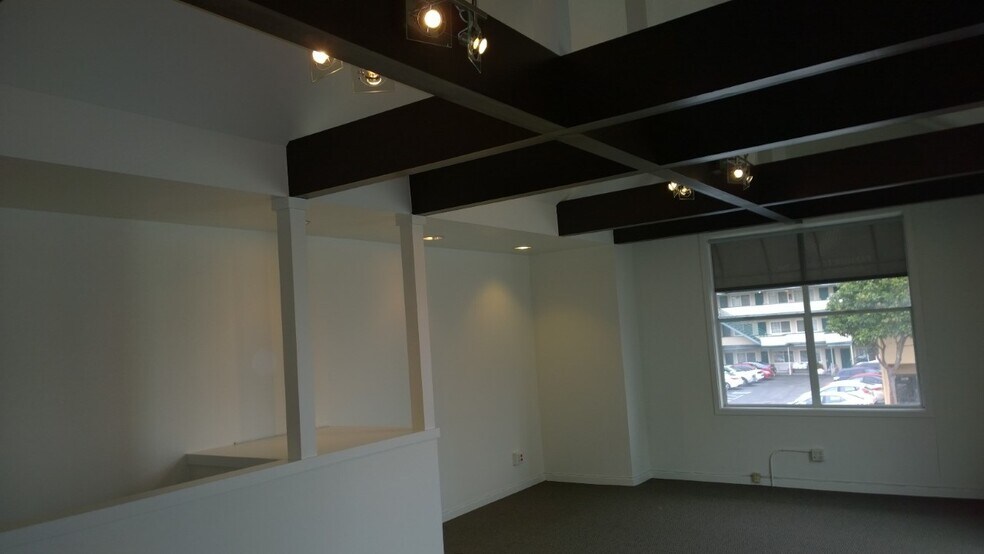 More Photos Of 2211 Lombard St, San Francisco Storefront Retail Office For Lease