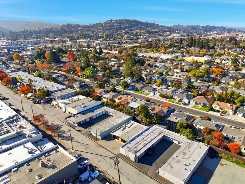 More Photos Of 932-934 Terminal Way, San Carlos Storefront Retail Office For Sale