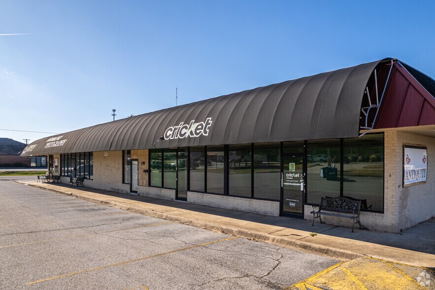 More Photos Of 1201 N Walton Blvd, Bentonville Convenience Store For Lease