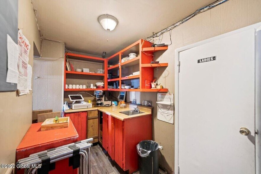 More Photos Of 67 Bridge St, Amsterdam Restaurant For Sale