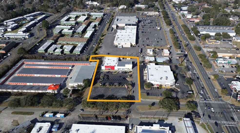 More Photos Of 12313 Largo Dr, Savannah Freestanding For Sale