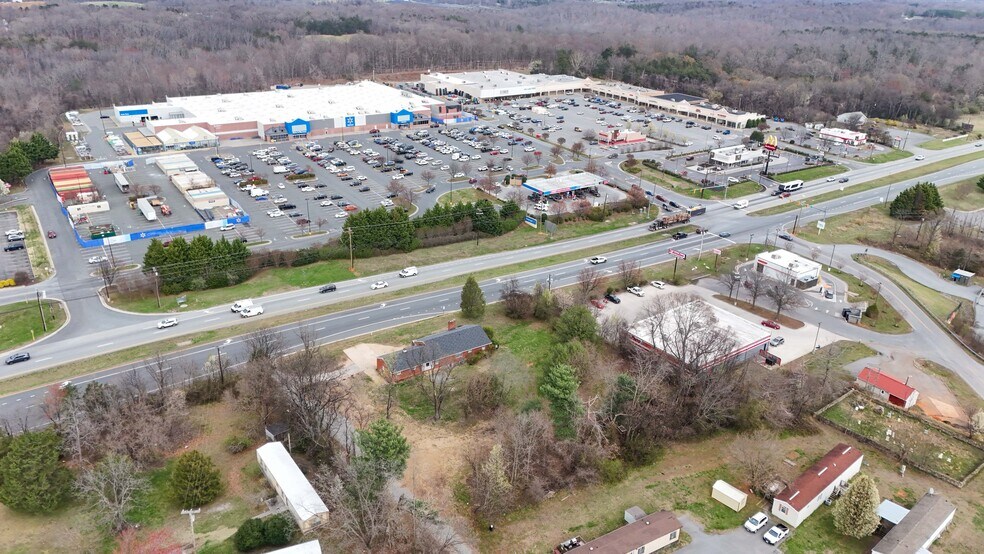 More Photos Of 1001 E Lynchburg Salem Tpke, Bedford Office For Sale