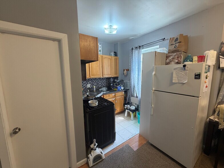 More Photos Of 240 Avenue U, Brooklyn Storefront Retail Residential For Sale