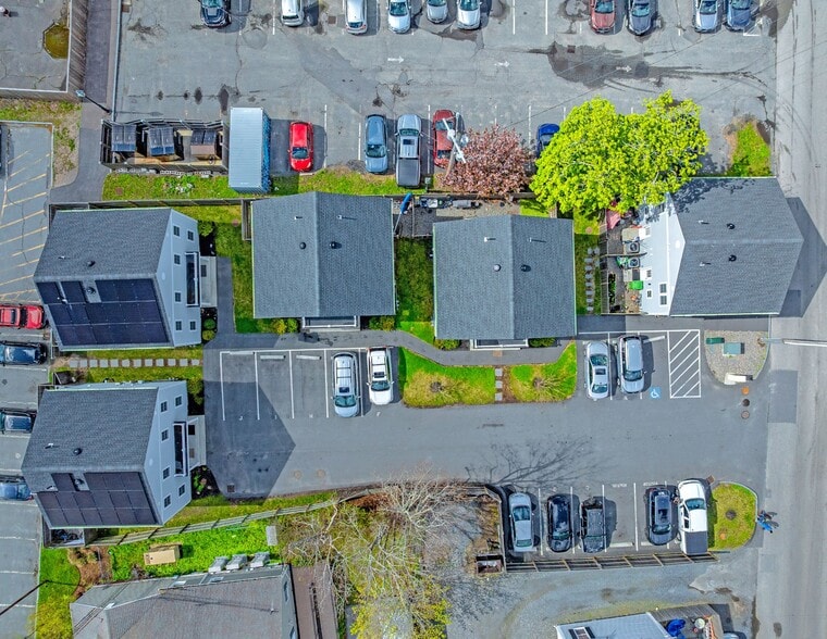 More Photos Of 39 Pearl St, Hyannis Apartments For Sale