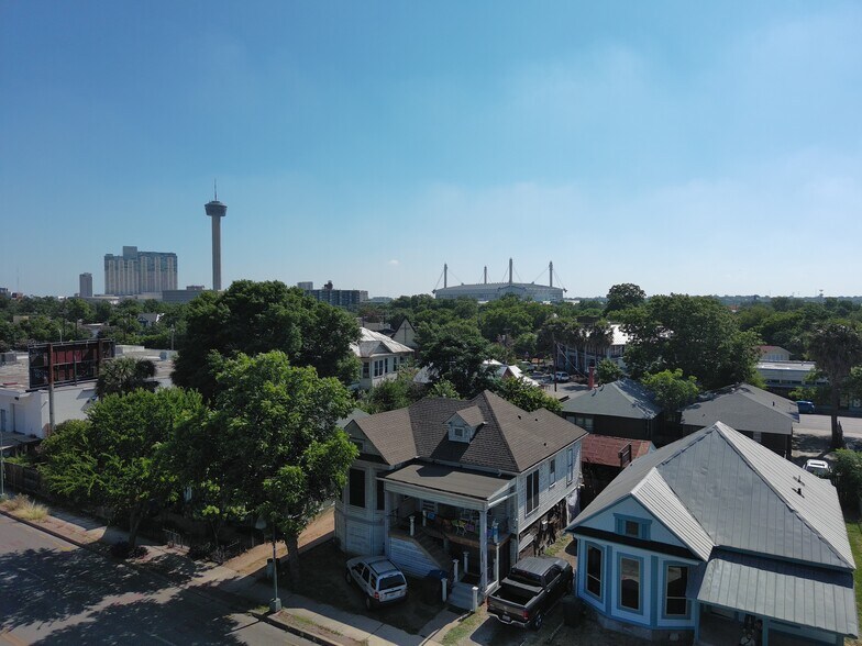 More Photos Of 1234 S Saint Marys St, San Antonio Storefront Retail Office For Sale