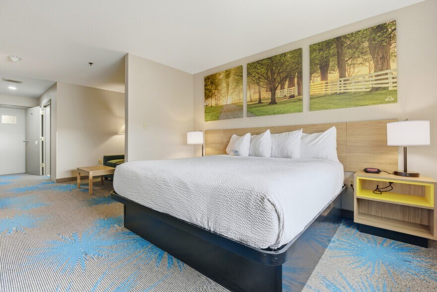 More Photos Of 1011 Highway 64 E, Wynne Hotel For Sale