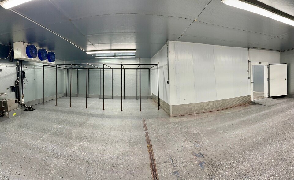 More Photos Of 8802 Foster Ave, Brooklyn Warehouse For Lease