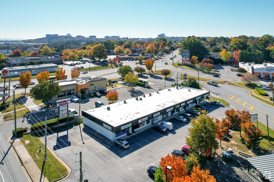 More Photos Of 2620 Cobb Pky SE, Smyrna General Retail For Lease