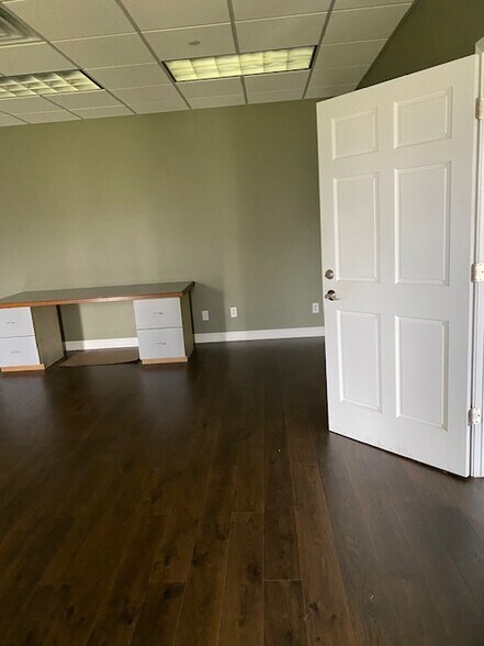 More Photos Of 7032 N Dixie Dr, Dayton Warehouse For Lease