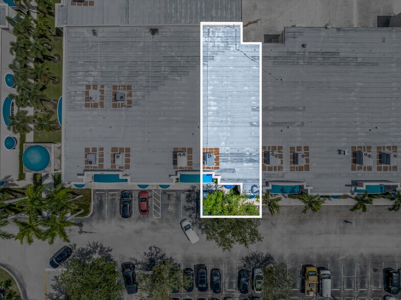 More Photos Of 2860 W State Road 84, Fort Lauderdale Office For Sale