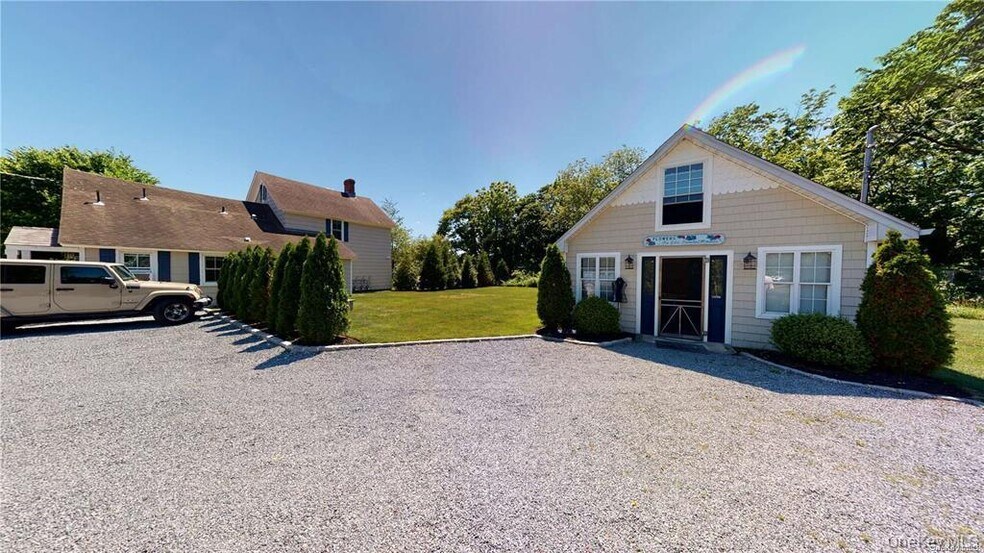 More Photos Of 591 Main St, Center Moriches Apartments For Lease