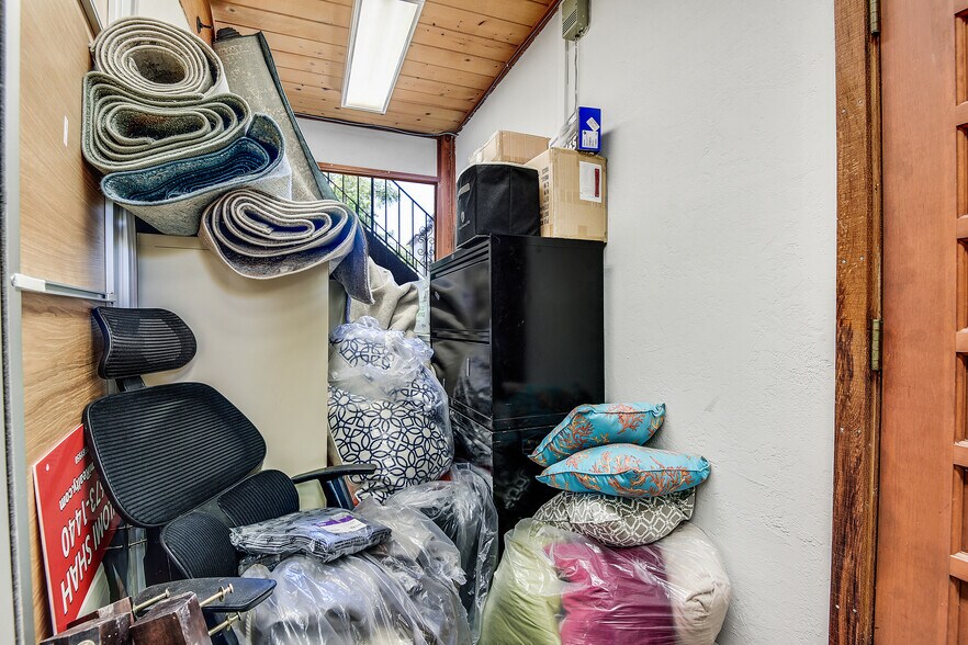 More Photos Of 43213 Mission Blvd, Fremont Office For Sale