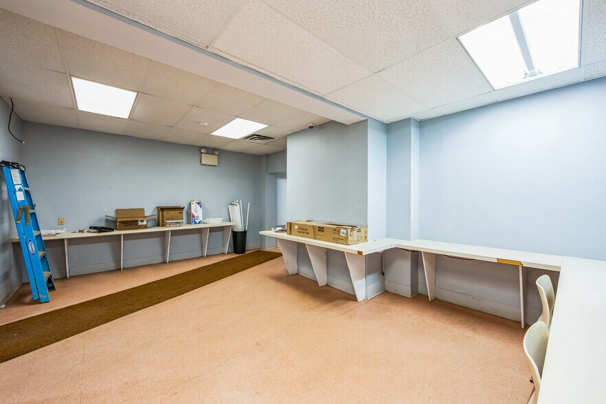 More Photos Of 2169 E High St, Pottstown Office For Lease