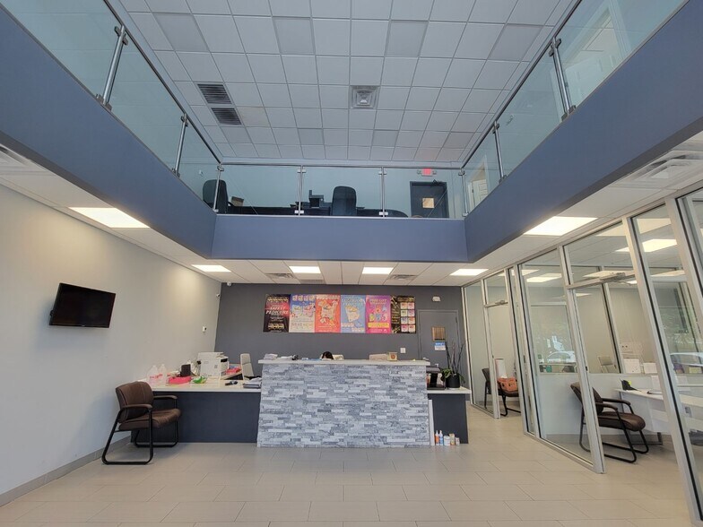 More Photos Of 6631 N Sam Houston Pky W, Houston Warehouse For Sale