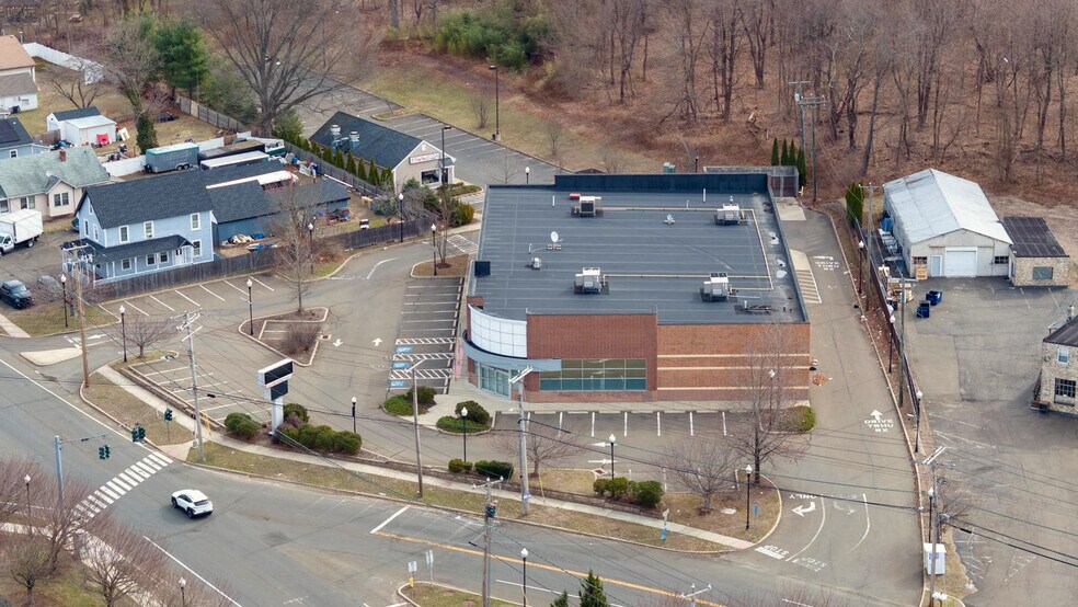 More Photos Of 85 Middletown Ave, North Haven Drugstore For Sale