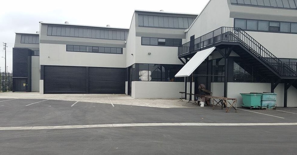 More Photos Of 5820 S Alameda St, Vernon Warehouse For Lease