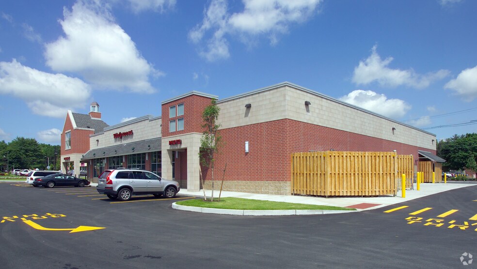 More Photos Of 121 Main St, Foxborough Storefront For Lease