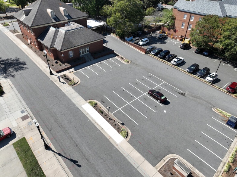 More Photos Of 50 Union St, Concord Bank For Lease